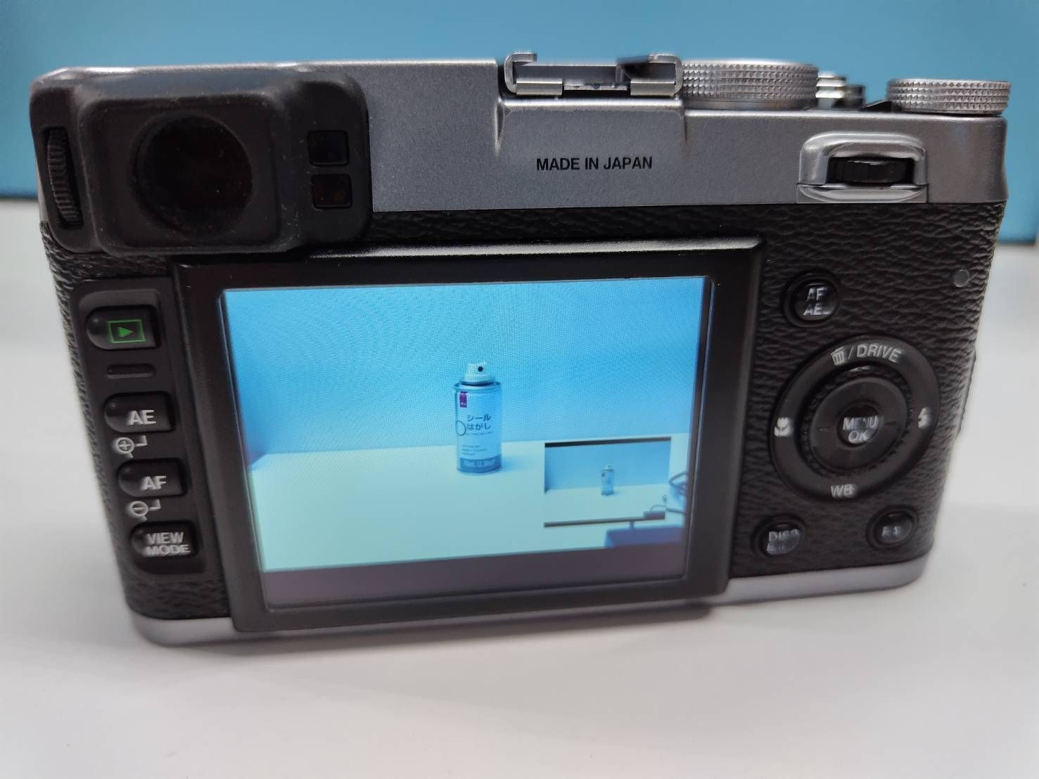 100 デジタルカメラ