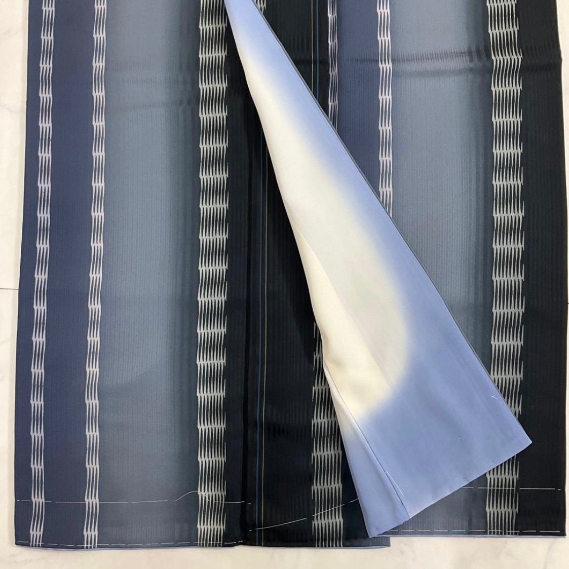 kimono one◆kimonoarisa◆厳選◆♥同然◆センスの良い小紋◆広衿◆正絹◆仕付け糸付き◆裄長◆ロング◆裄68肩丈163.5