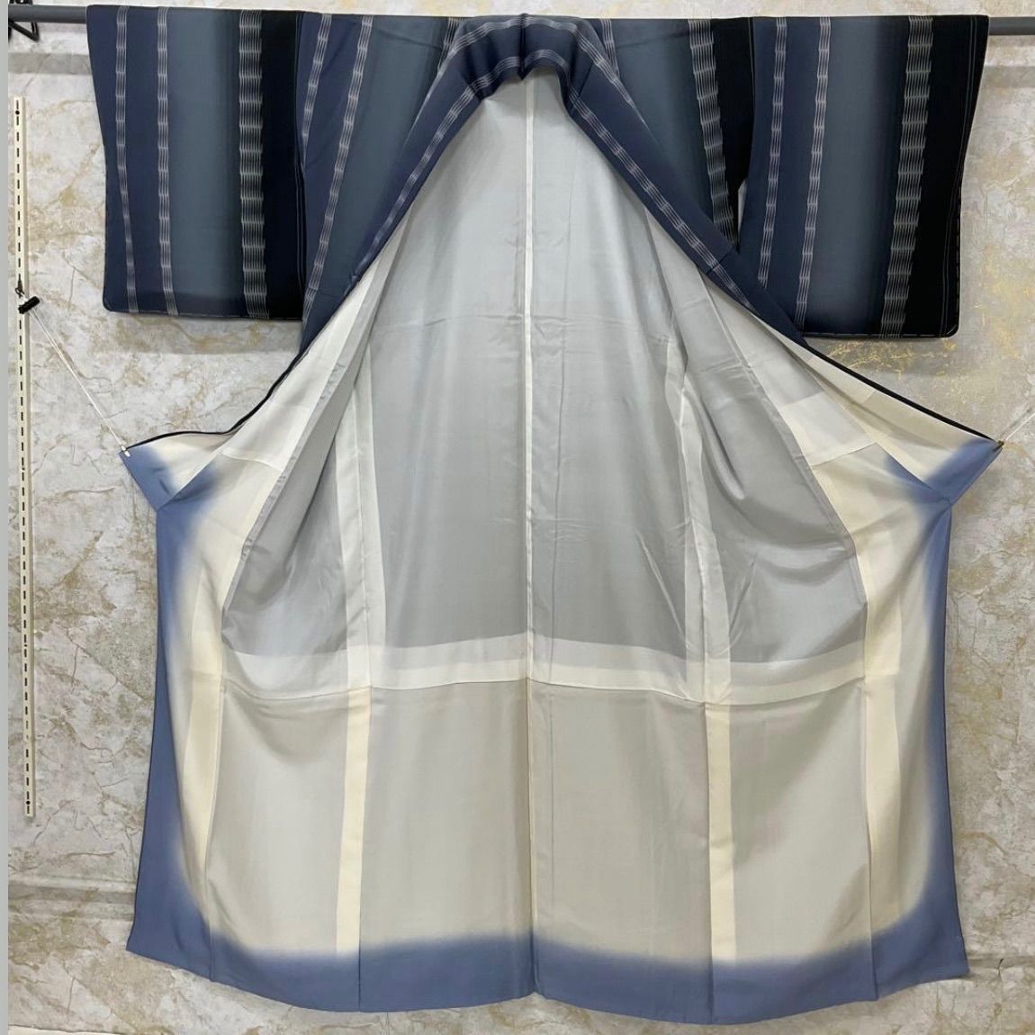 kimono one◆kimonoarisa◆厳選◆♥同然◆センスの良い小紋◆広衿◆正絹◆仕付け糸付き◆裄長◆ロング◆裄68肩丈163.5