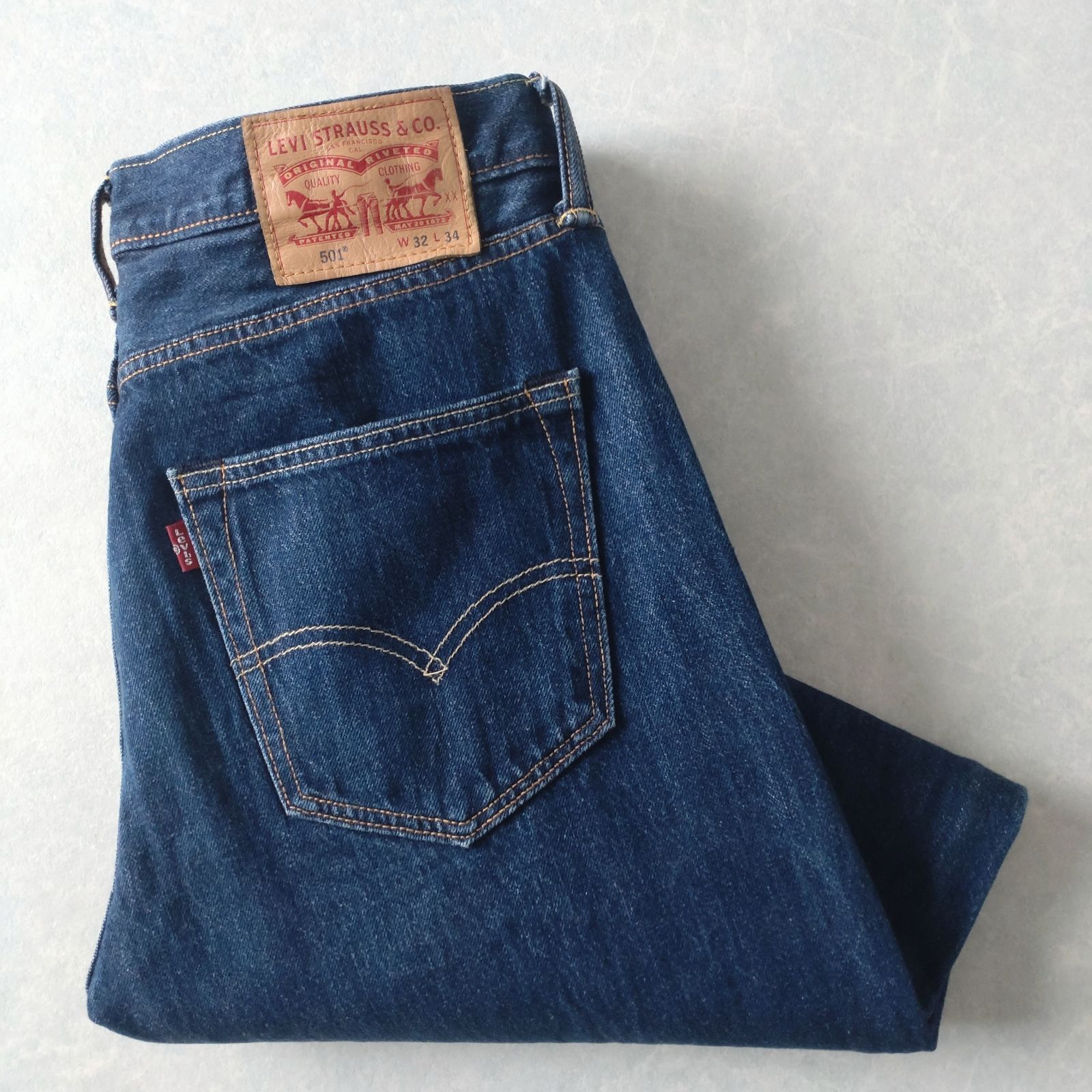 □古着 Levi's リーバイス 501 濃紺ジーンズ デニム 17年製 実寸W32L30