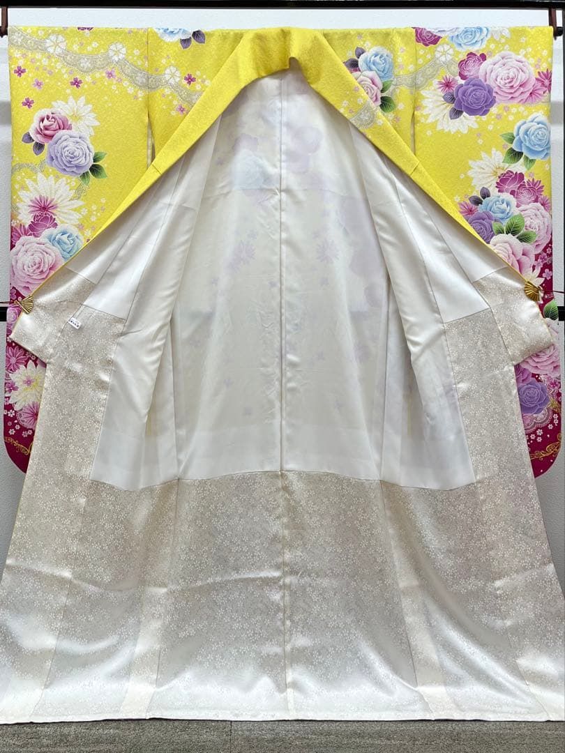 振袖 銀通し 金彩 薔薇 紋意匠 身丈170cm 撥水加工済 MO3183 【公式通販】