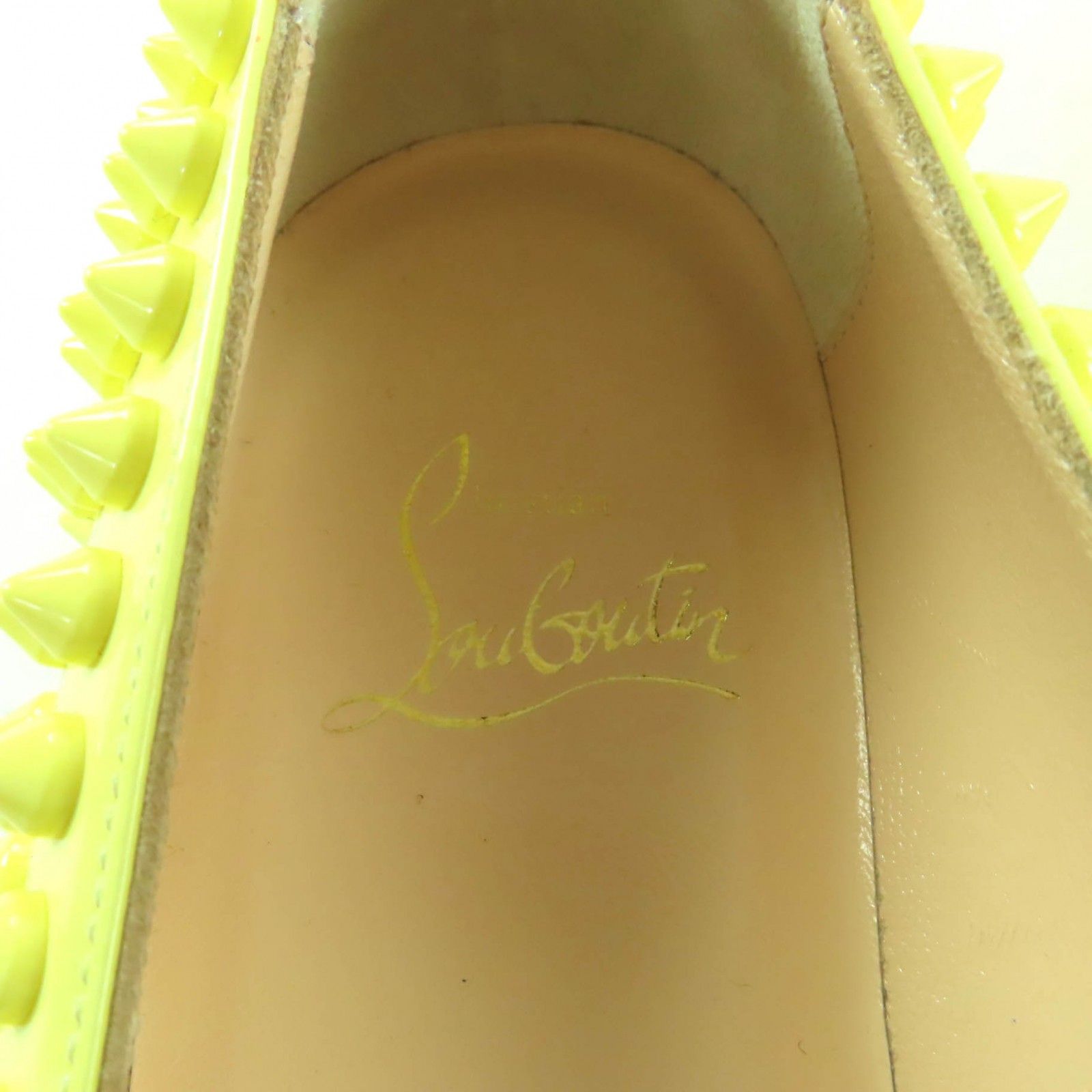 極美品★Christian Louboutin クリスチャンルブタン スタッズ付 ポインテッドトゥ フラット パンプス イエロー 35 イタリア製 レディース 極美品☆Christian Louboutin クリスチャンルブタン スタッズ付 ポイン