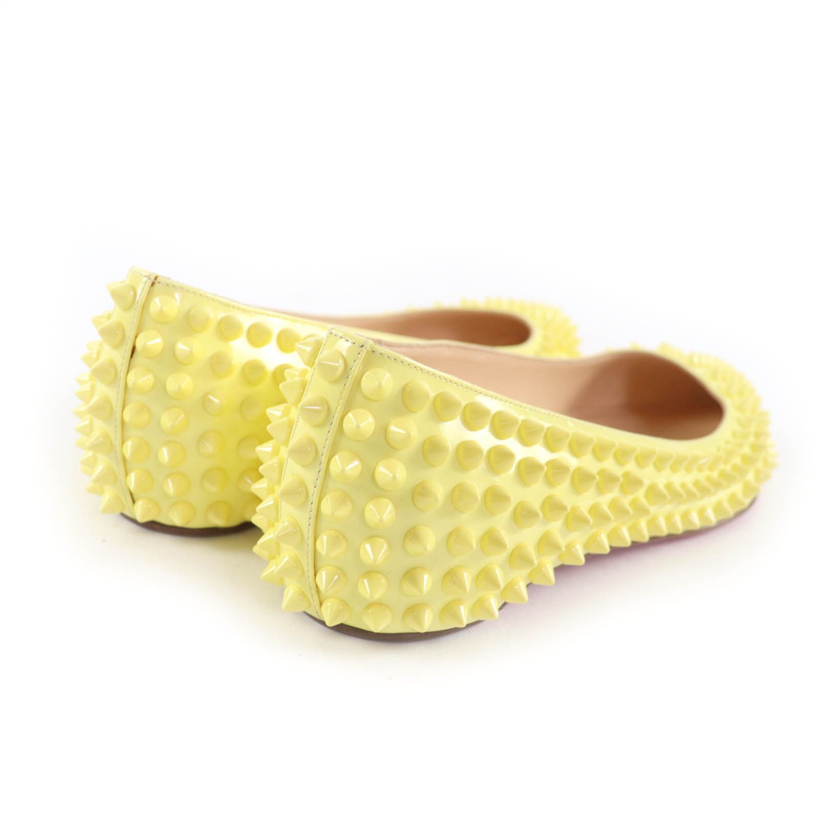 Christian Louboutin クリスチャンルブタン スタッズ付 ポインテッドトゥ フラット パンプス イエロー 35 イタリア製 レディース