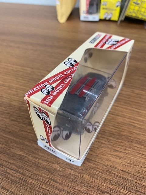 1/64サイズ ミニカー ムーンアイズ フォルクスワーゲン タイプ2 T1