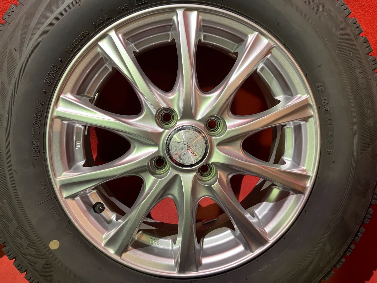 スタッドレスタイヤホイールセット 185 70 R 14 VRX 2 x 5 38 100 4 H 社外 ジョーカー 4本SET