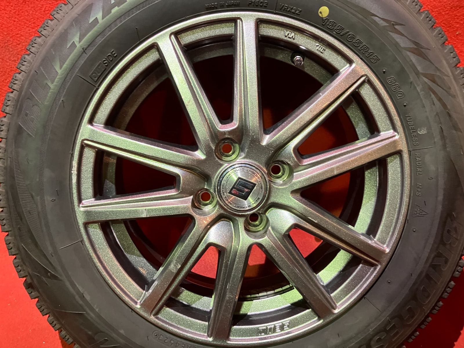  スタッドレスタイヤホイールセット 185 65 R 15 VRX 2 x 5 45 100 4 H 社外 ザイン 4本SET 15インチ タイヤ ホイールセット