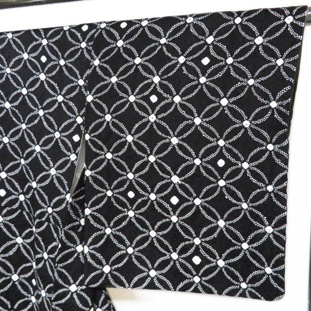 小紋 着物 中古 正絹 袷 カジュアル 絞り染め 七宝模様 地模様 黒色