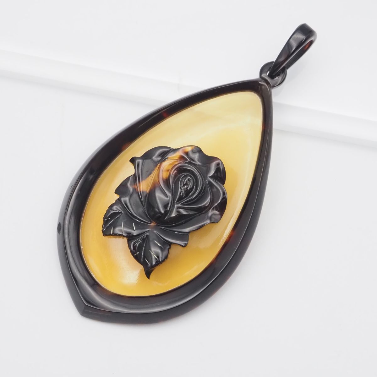 J 632 特大 鼈甲 べっ甲 ペンダントトップ 薔薇 ローズ デザイン チャーム ヘッド