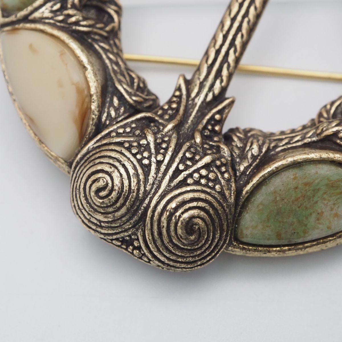 J531 イギリス ヴィンテージ MIRACLE ミラクル BRITAIN刻印 ブローチ