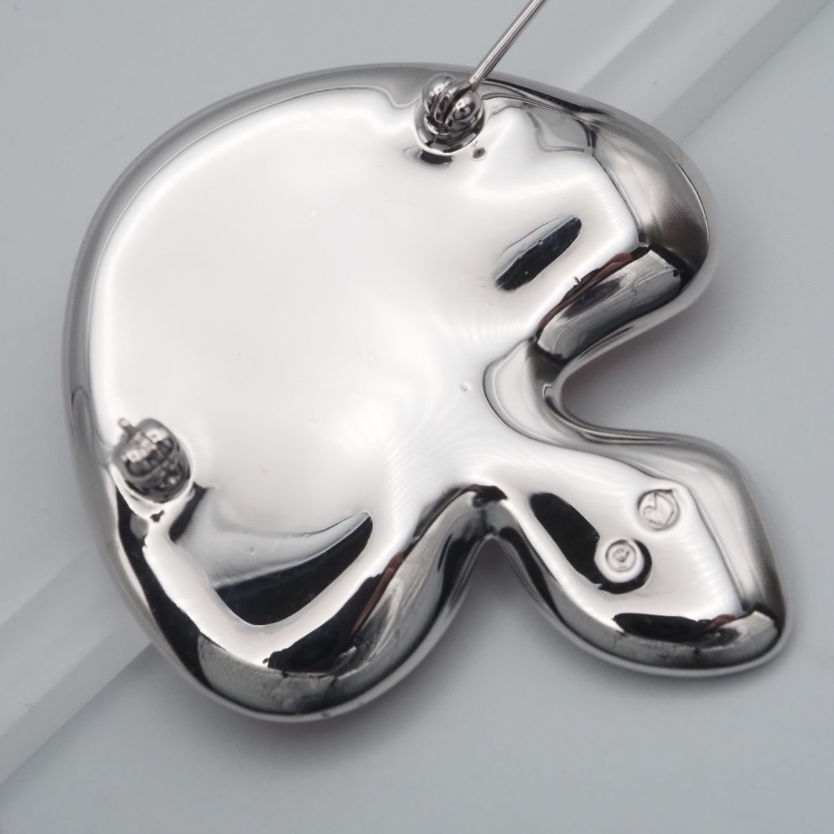 J284 スワロフスキー SWAROVSKI ブローチ キノコ ラインストーン