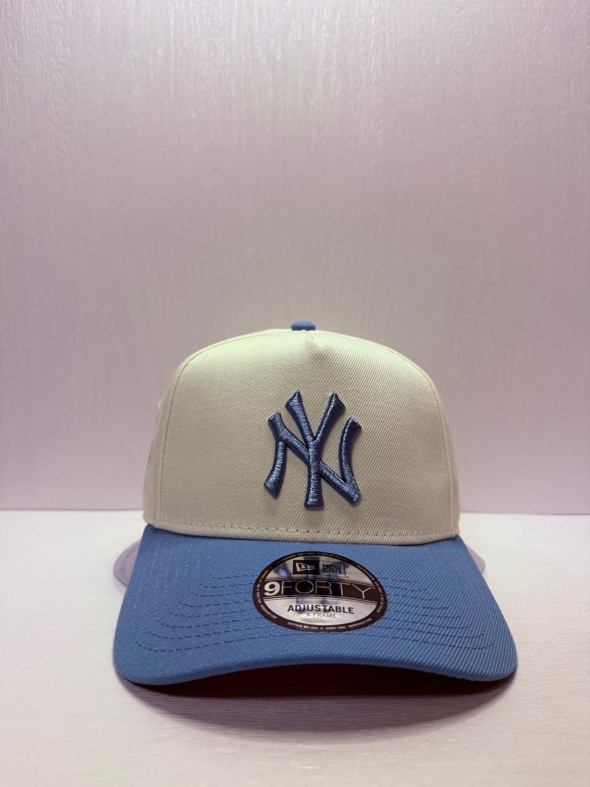 Newera ニューヨークヤンキース ワールドシリーズ1999 9 forty A-FRAME スナップバックキャップ ツートンカラー 中綿アウター ベースボールキャップ 