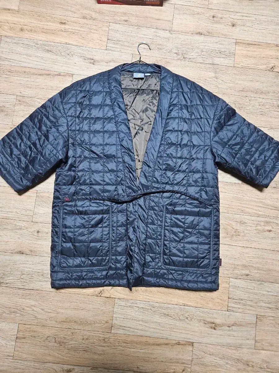 グラミチ ローブ キルティングジャケット ブラック Mサイズ 約 100-105