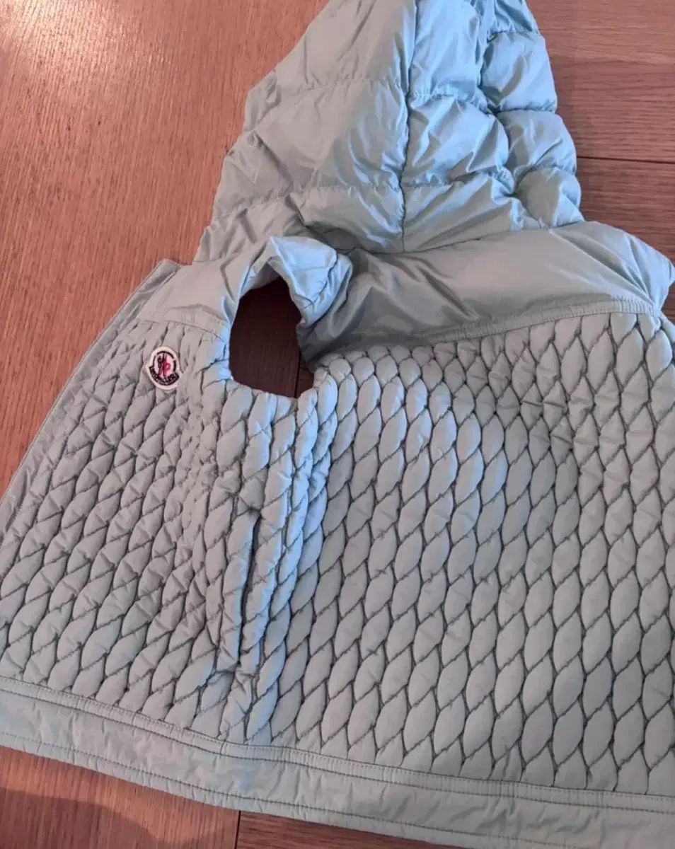 【美品】モンクレール　ダウン3Y (100cm) MONCLER ダウン 3Y 100cm 美品 モンクレール キッズダウン ブルー 3y