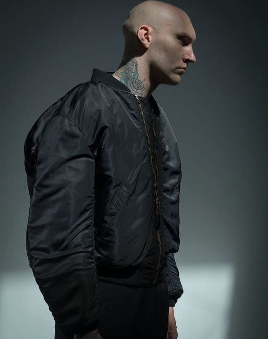 極美品　AVIREX7522　MA-1ジャケット　comoli 新品 AVIREX 7522 AVIREX7522 アヴィレックス (COMOLI デザイナー) MA