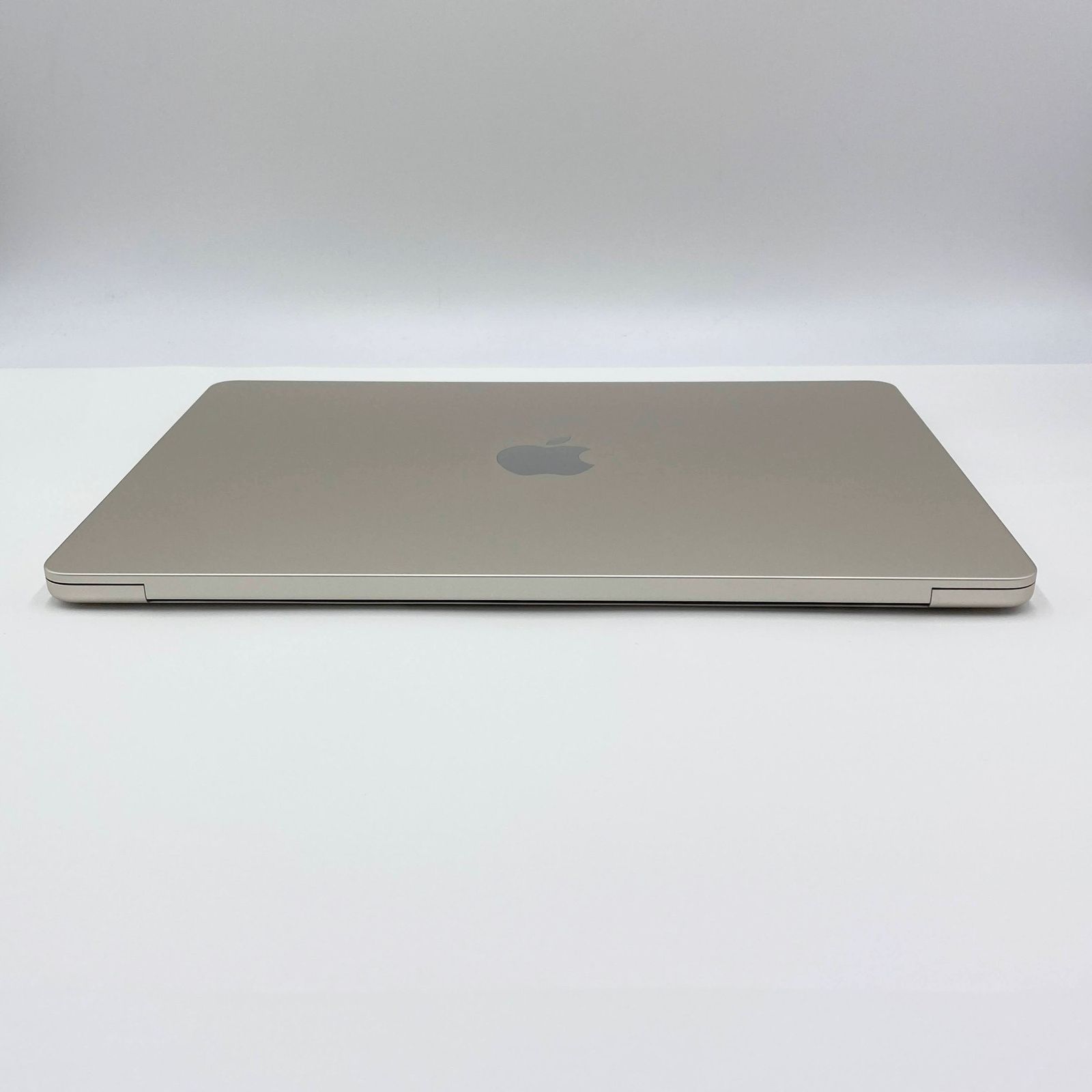美品 新品同様 Apple MacBook Air 13インチ M4 2025 MW0Y3J/A 16GB SSD