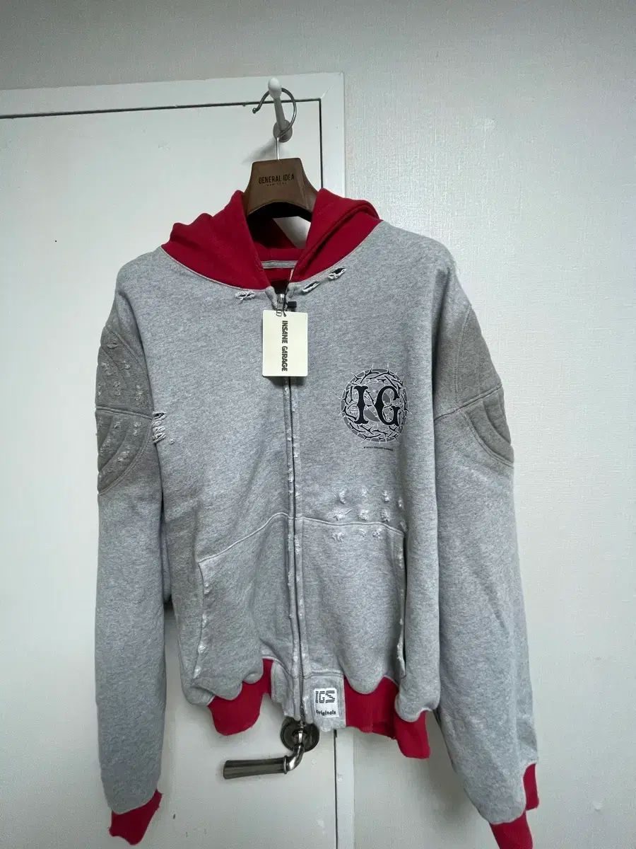 INSANE GARAGE WHO フード ジップアップ