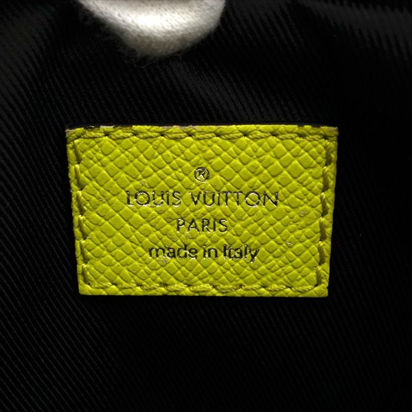 ショルダーバッグ