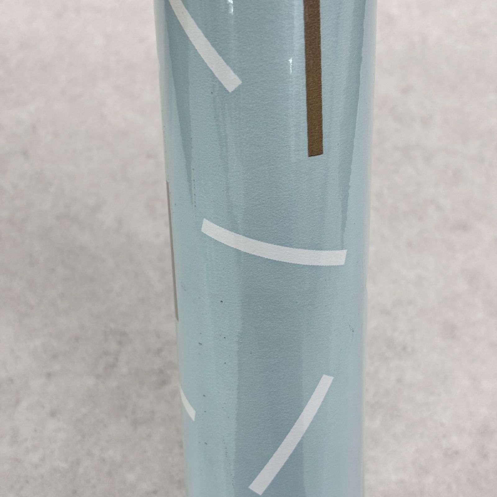 アウトレット】輸入壁紙 のり無し 幅53cm×10m ライトブルー LAVMI