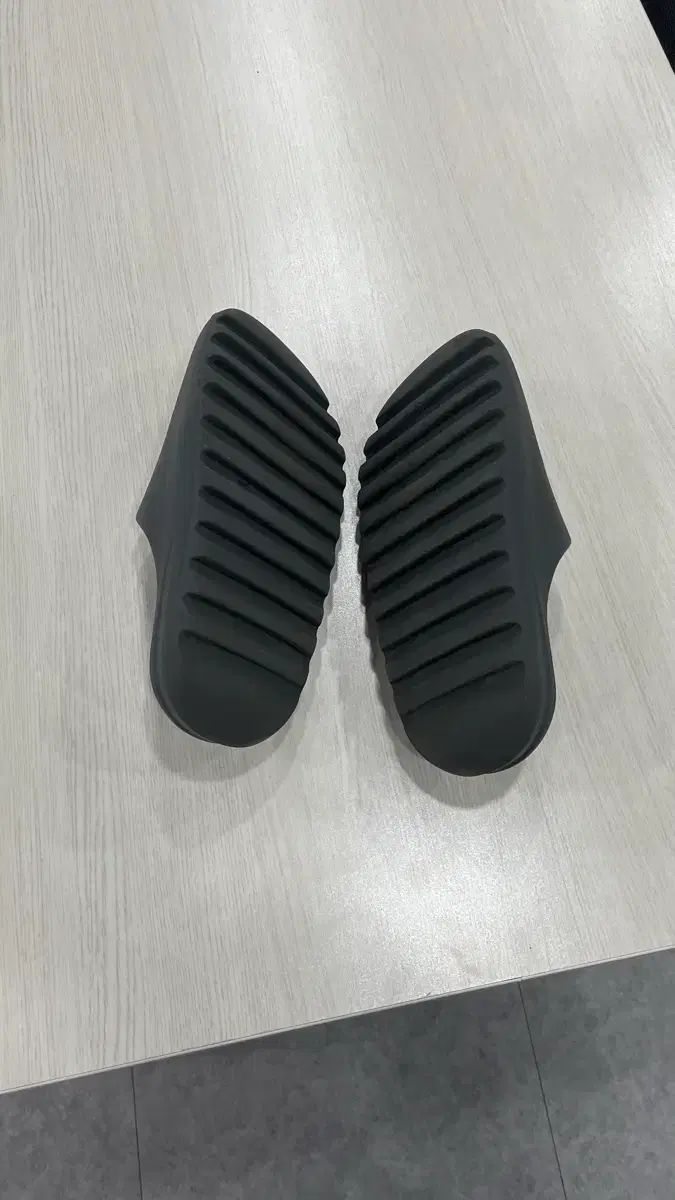 US 10 イージースライド スレート グレー