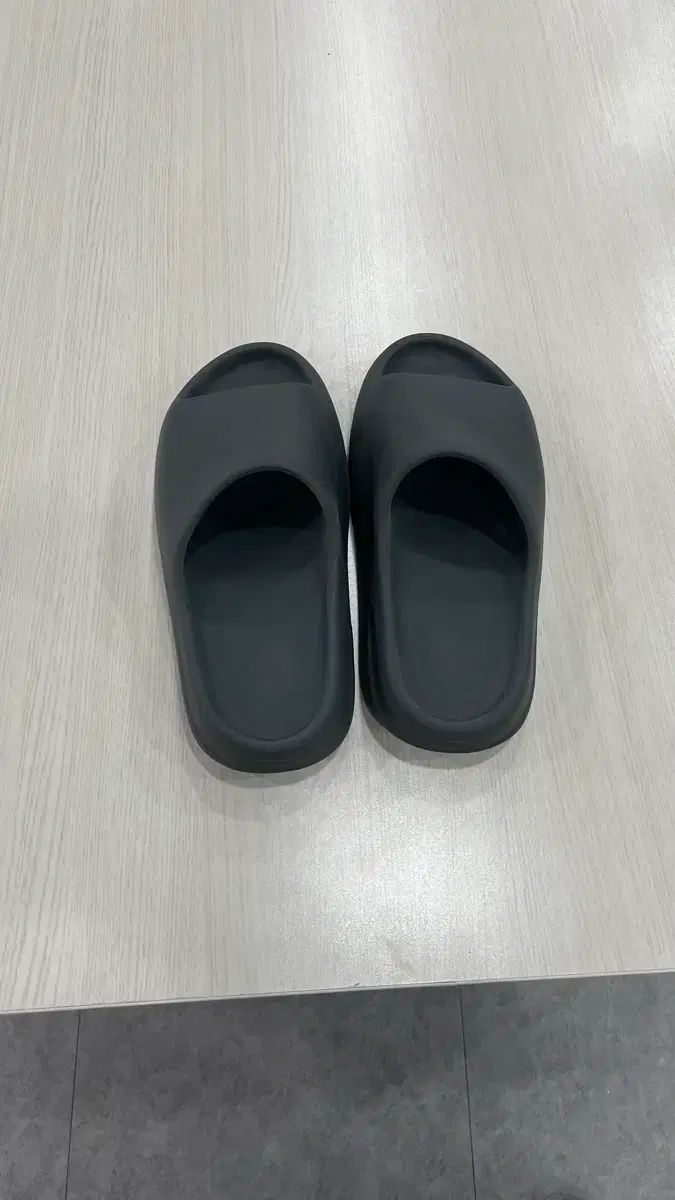 US 10 イージースライド スレート グレー