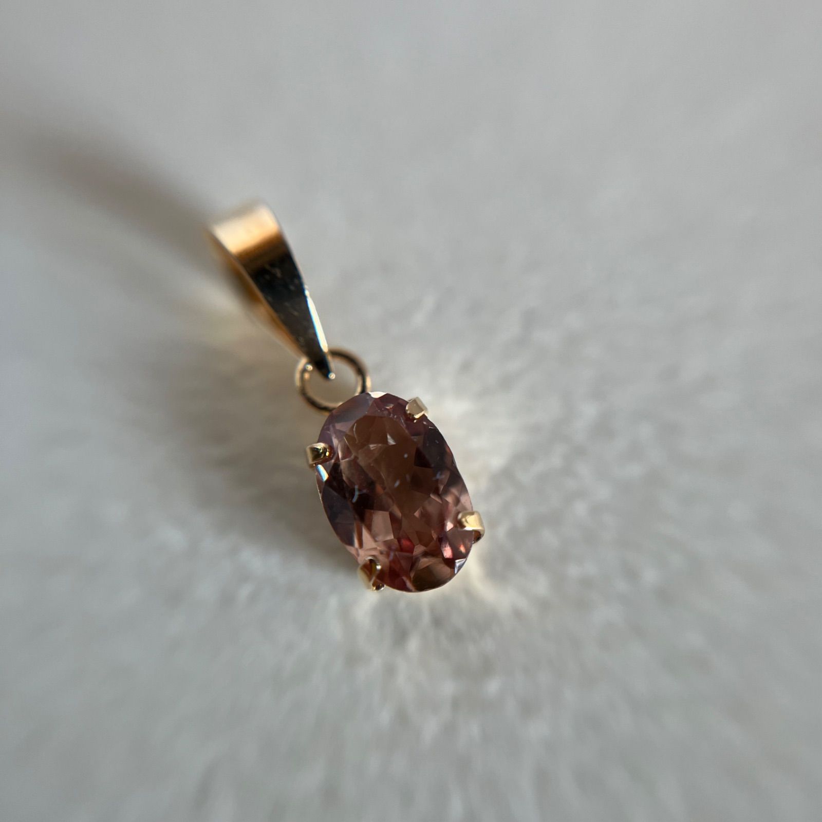 K18 天然石カラーチェンジガーネット オーバル ペンダントトップ