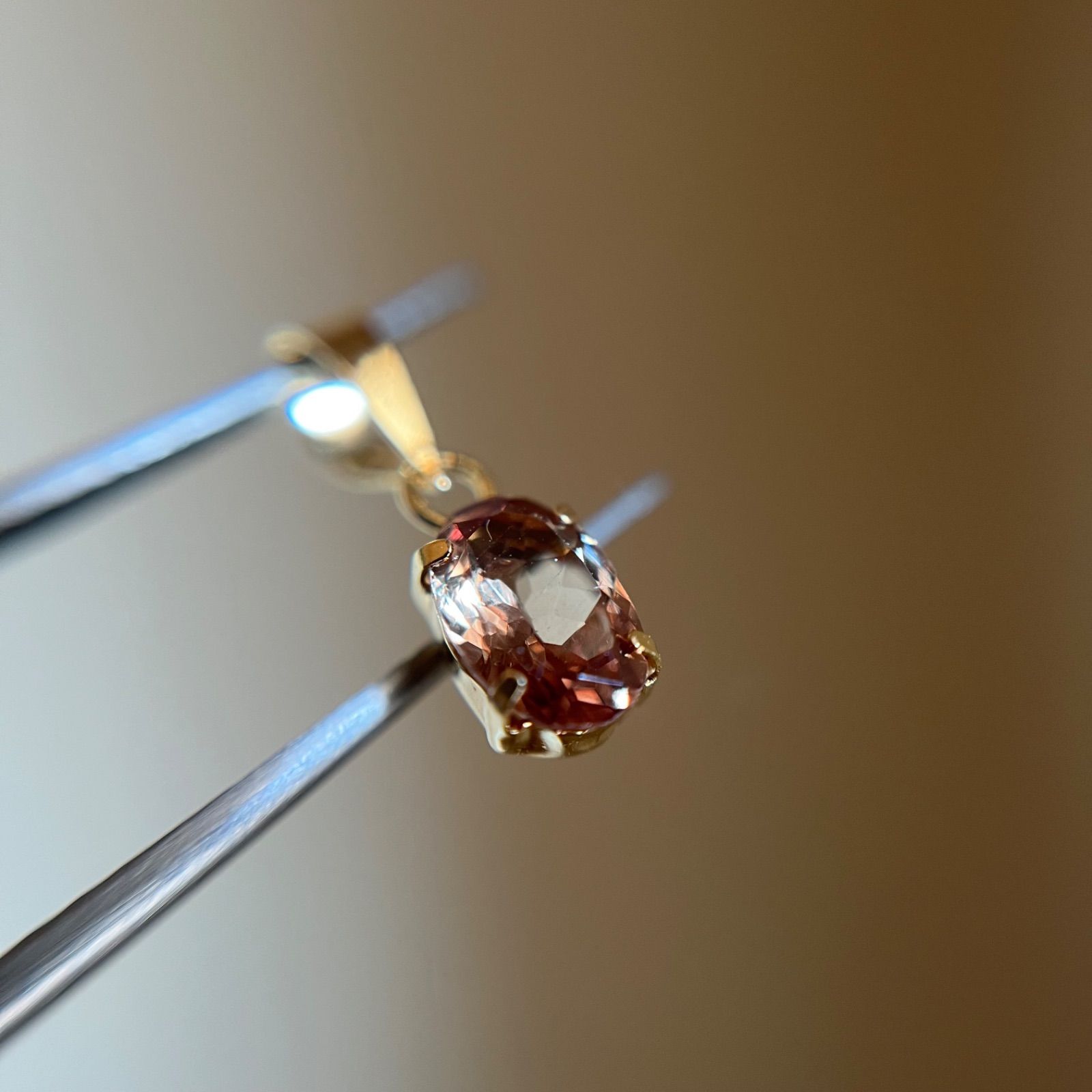 k18/ ネックレストップ 】チャーム ガーネット オーバル ,赤 ゴールド