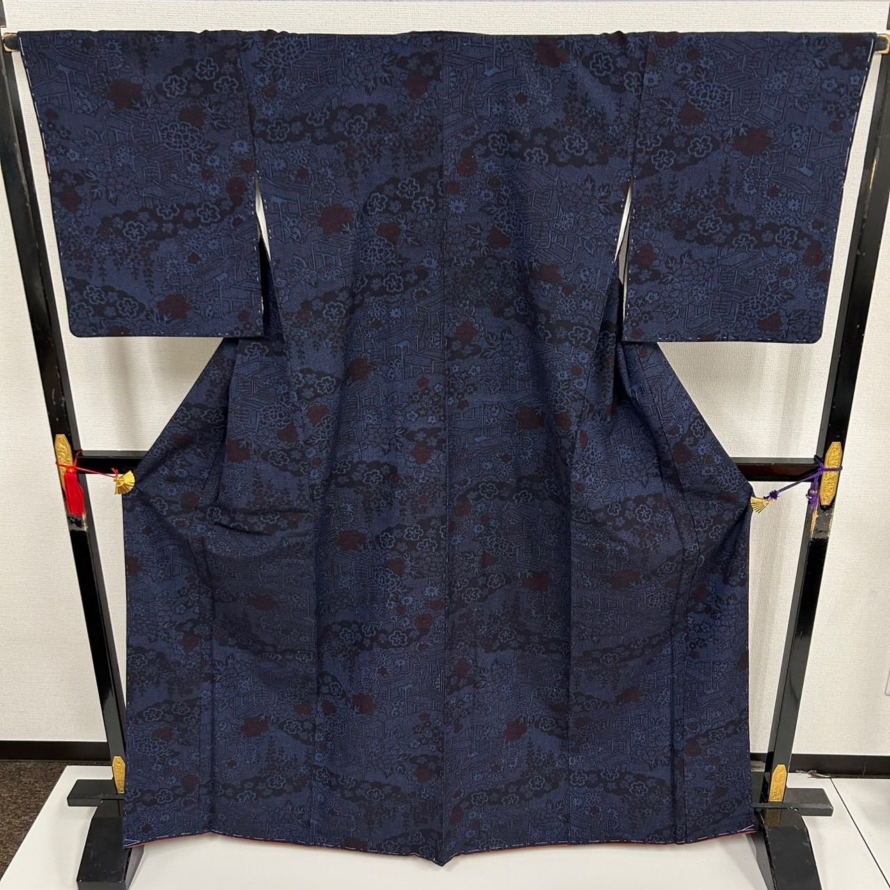 本真綿結城紬 裄66 素敵な絣柄 証紙付き 正絹 着物 MK-1660 - メルカリ