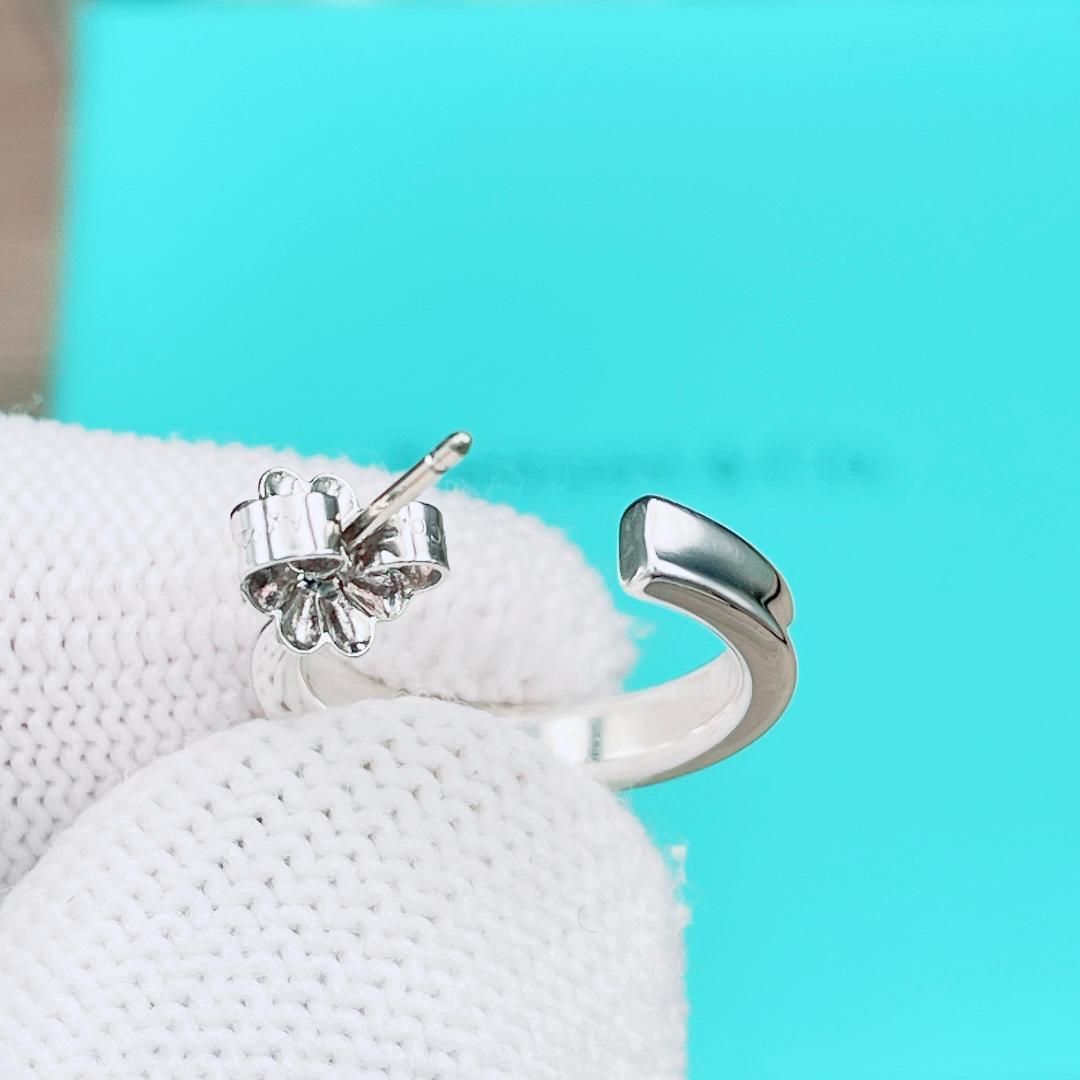 ◇ティファニー◇新品仕上済 Tiffany&Co. 1837 ナロー ピアス スモール