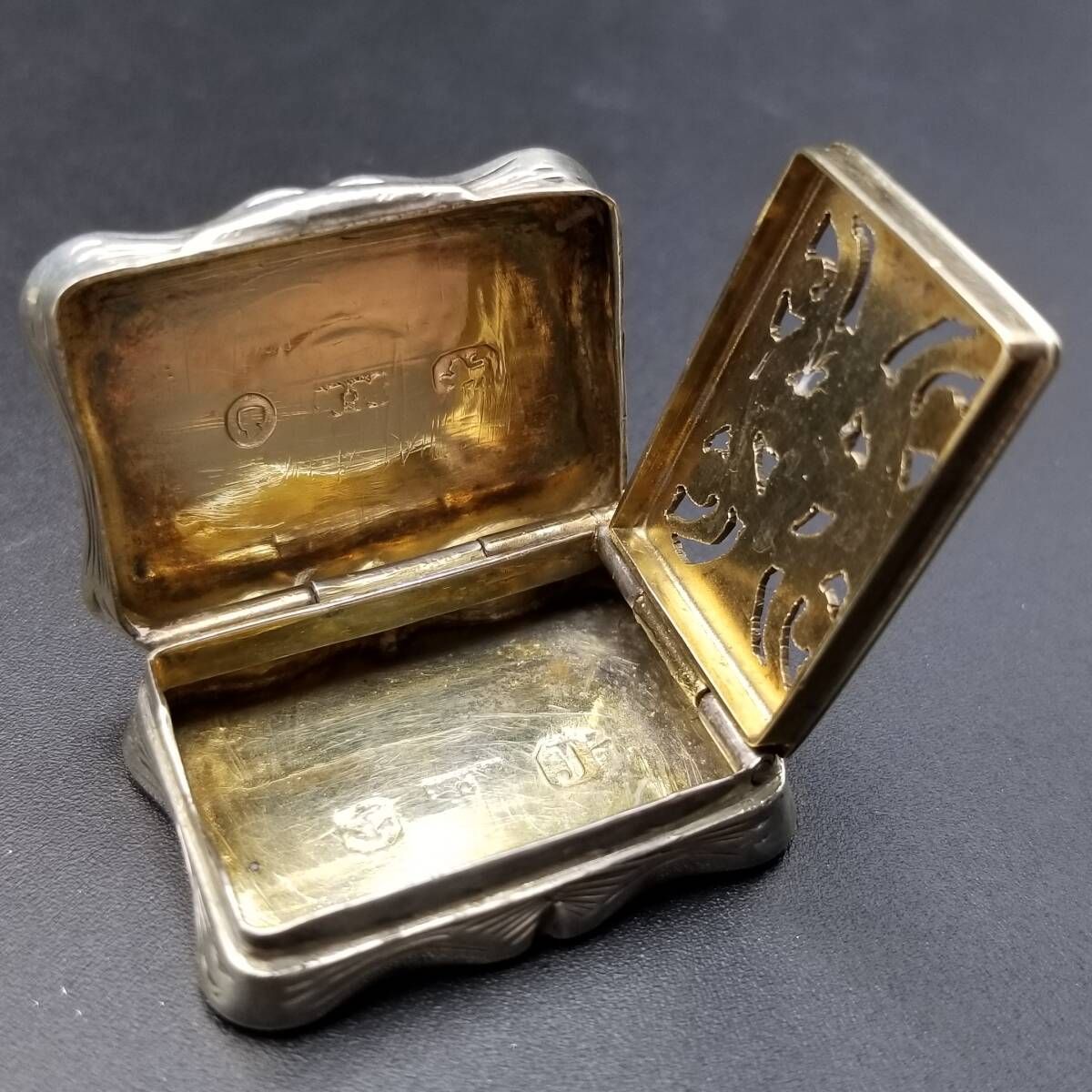 1858年 英国 アンティーク ヴィクトリアン 925 シルバー ヴィネグレット 1858年 英国 アンティーク ヴィクトリアン 925 シルバー