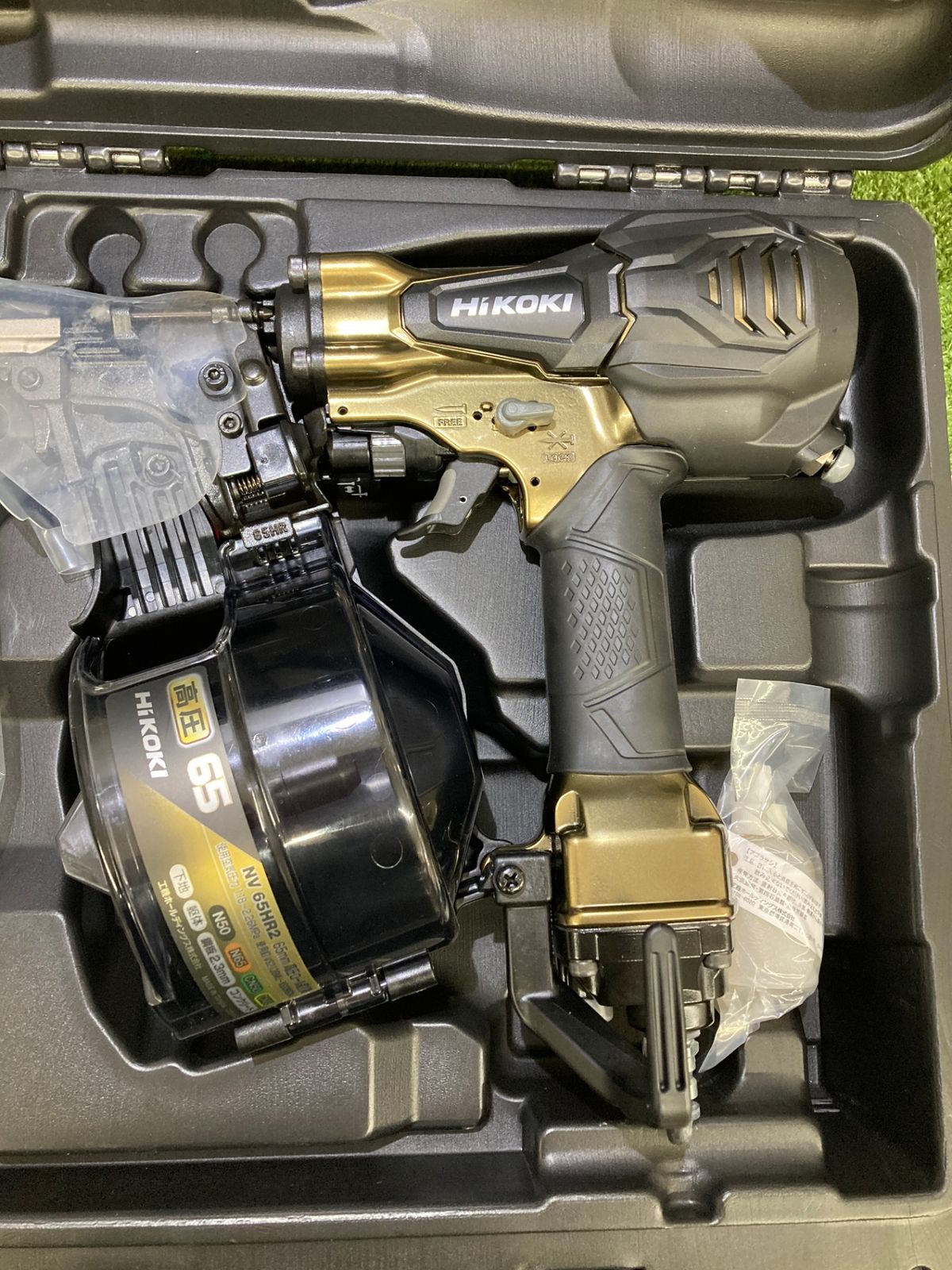 ♥ 0921 HiKOKI ハイコーキ 65㎜高圧ロール釘打機 エアダスタ付 ハイゴールド NV 65 HR 2 S