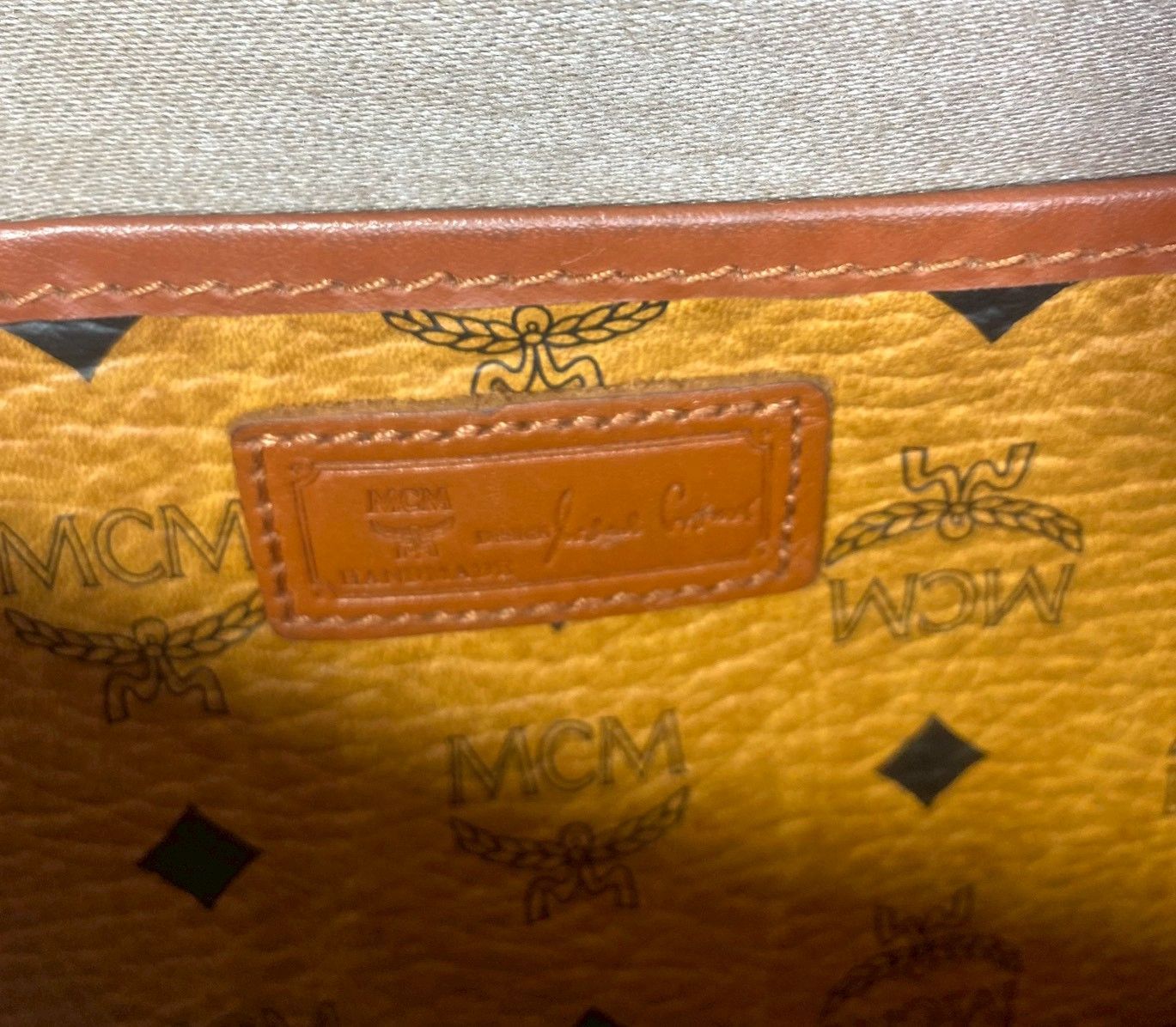 MCM エムシーエム ショルダーバッグ ヴィセトス柄 本革 ブラウン 斜め