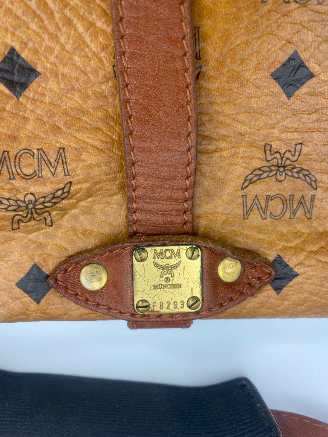 MCM エムシーエム ショルダーバッグ ヴィセトス柄 本革 ブラウン 斜め