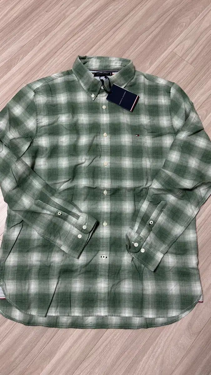 トミーヒルフィガー グリーン チェック シャツ 新品