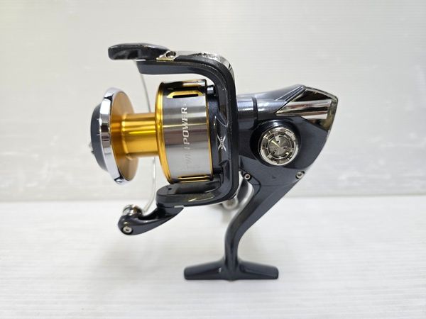 スピニングリール