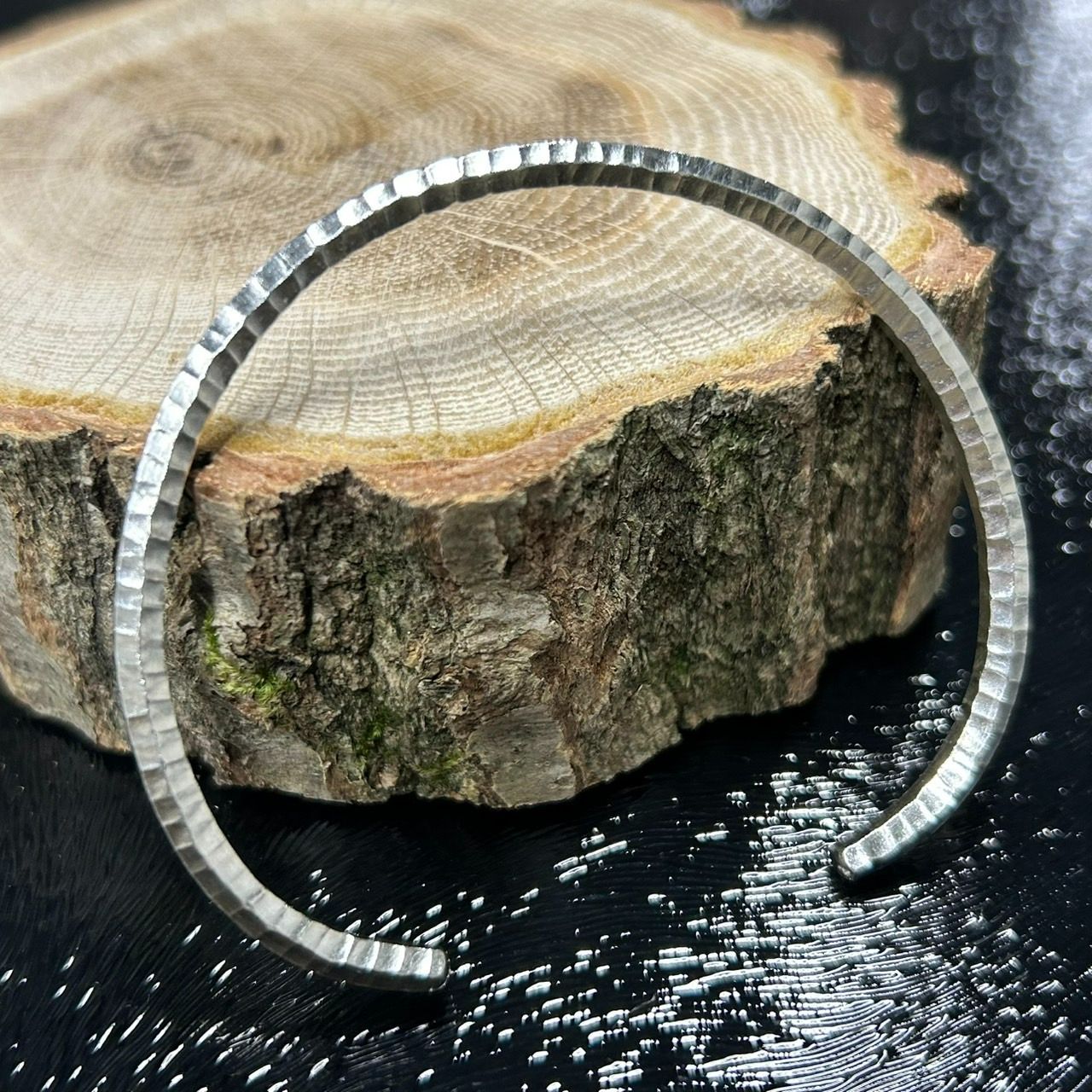 新品未使用 KAREN SILVER カレンシルバー 槌目3.7mmバングル ユニ