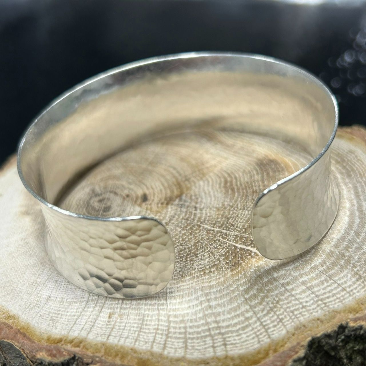 ♥ KAREN SILVER カレンシルバー 槌目20 mmバングル ユニセックス フリーサイズ a-kr 016 高純度 シルバー アクセサリー