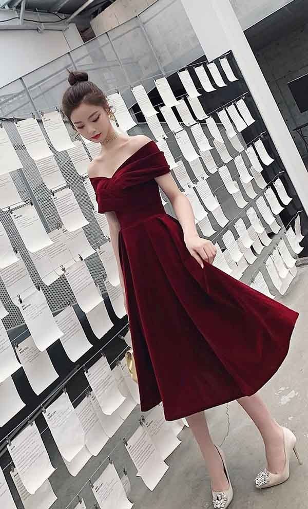 S ワインレッド ドレス ミモレ丈ドレス オフショルダー シンプル クラシカル 演奏会 ピアノ 発表会 母親 結婚式 韓国 体型カバー 謝恩会 卒業式 花嫁 合唱団 ステージ da 059 n 1