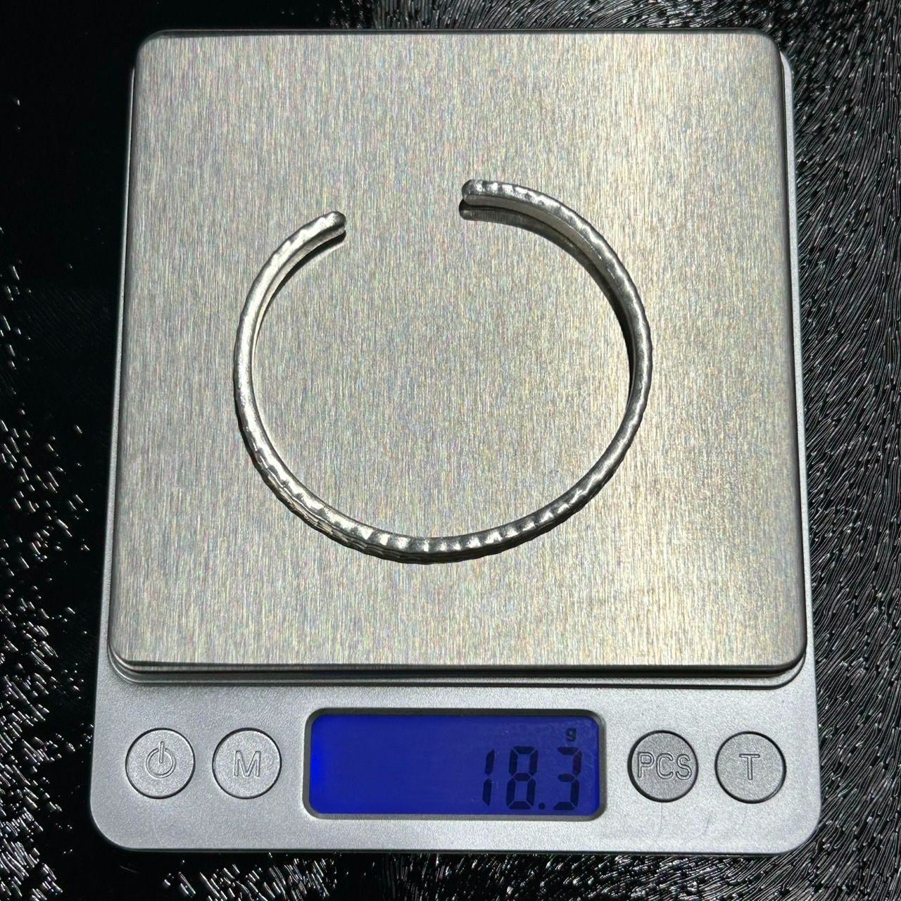 ♥ KAREN SILVER カレンシルバー 槌目4.7 mmバングル ユニセックス フリーサイズ a-kr 007 高純度 シルバー アクセサリー