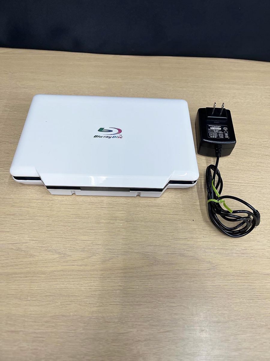 AVOX アヴォックス ポータブル ブルーレイプレーヤー APBD 1030 HW