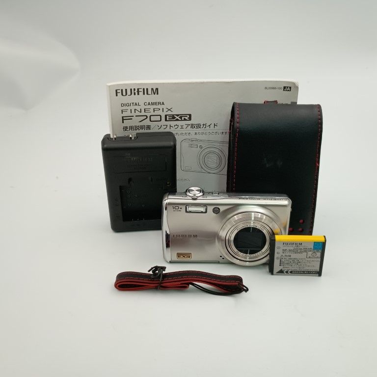FUJIFILM FINEPIX F70EXR シルバー コンパクトデジタルカメラ - メルカリ