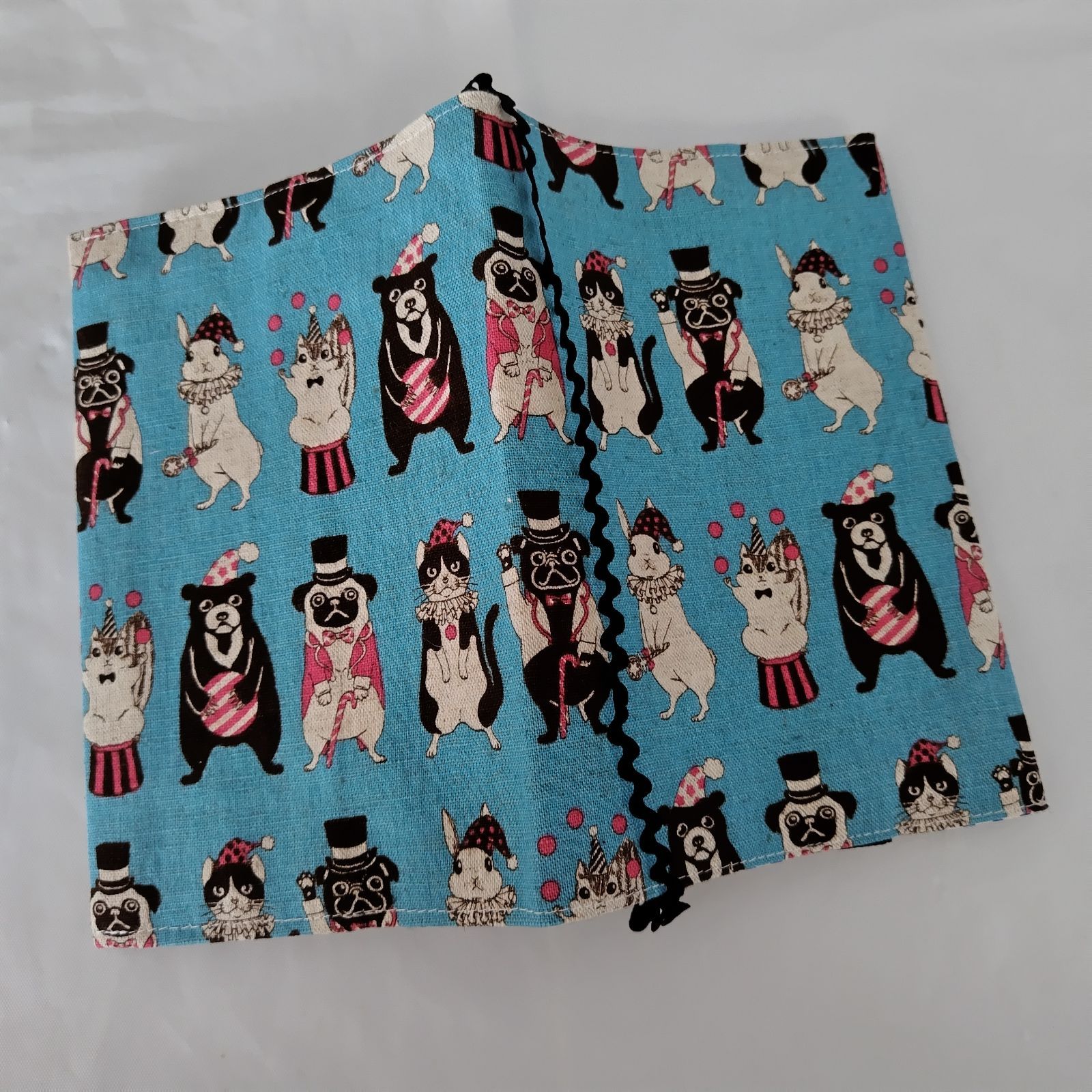 新書•コミックサイズ】ブックカバー アニマルサーカス 水色