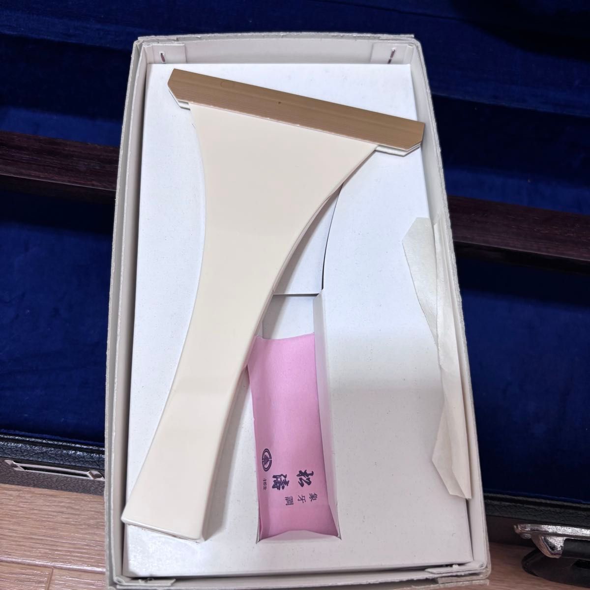 ☆ 紅木 三味線 トチ入り ハードケース 丸打胴 二本溝 - メルカリ