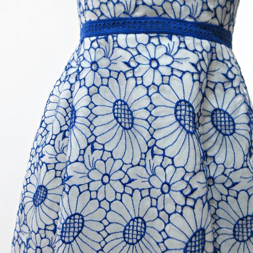 【TOCCA】 洗える！ 大きいサイズ オーガンジー 花柄 ワンピース トッカ TOCCA 美品 カットワークレース オーガンジー 花柄 ワンピース