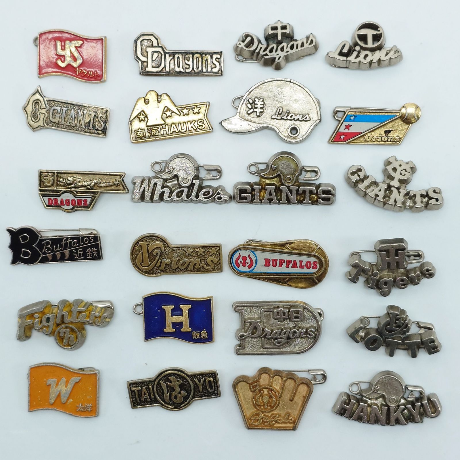【昭和レトロ 南海ホークスバッジ】 プロ野球 バッジ 24点セット GIANTS Tigers 阪急ブレーブス 大洋
