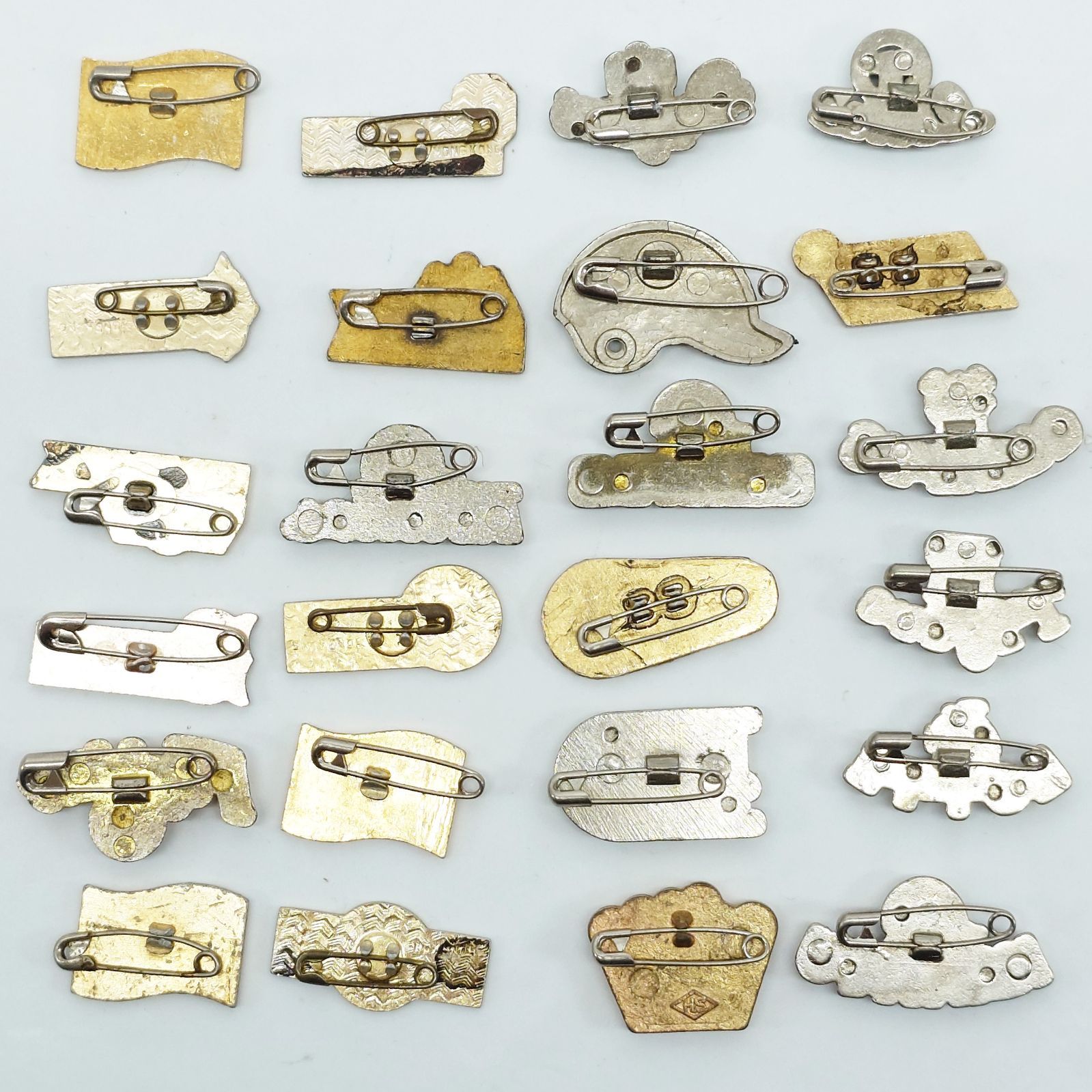 プロ野球 バッジ 24点セット GIANTS Tigers 阪急ブレーブス 大洋