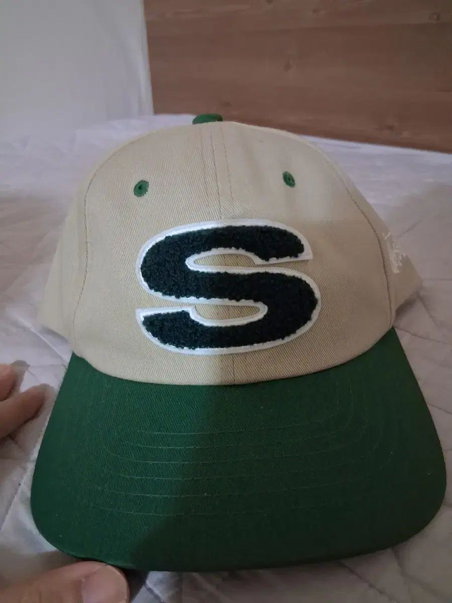 ベースボールキャップ