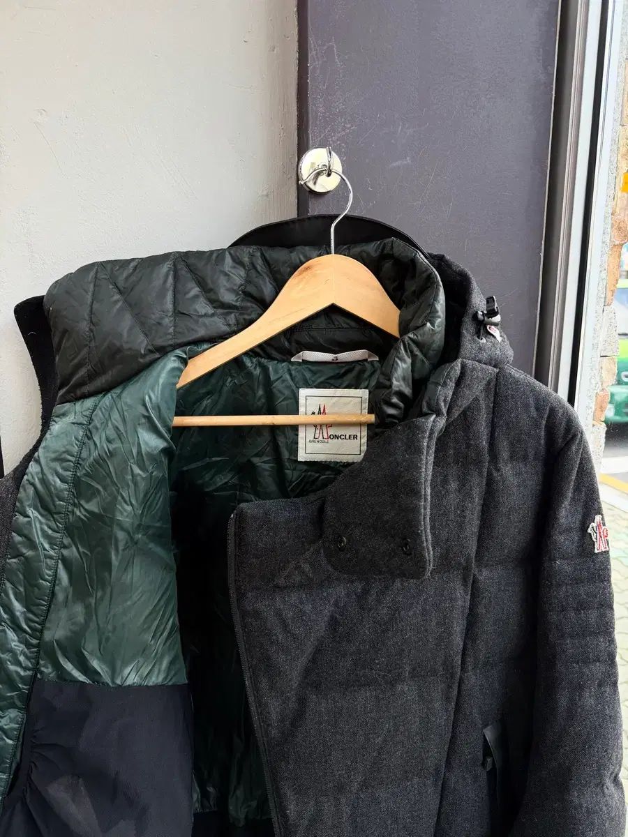 ダウンジャケット