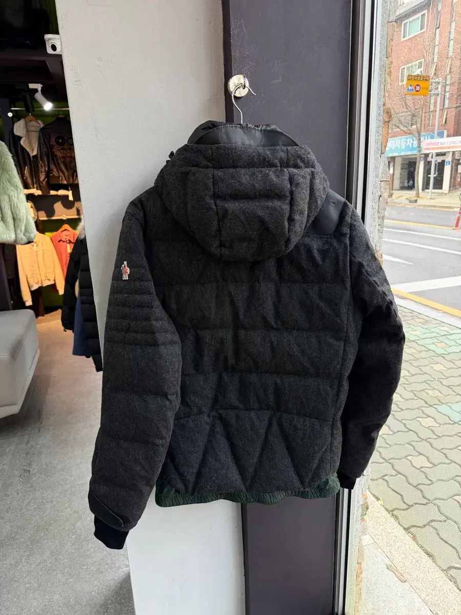 モンクレール グルノーブル