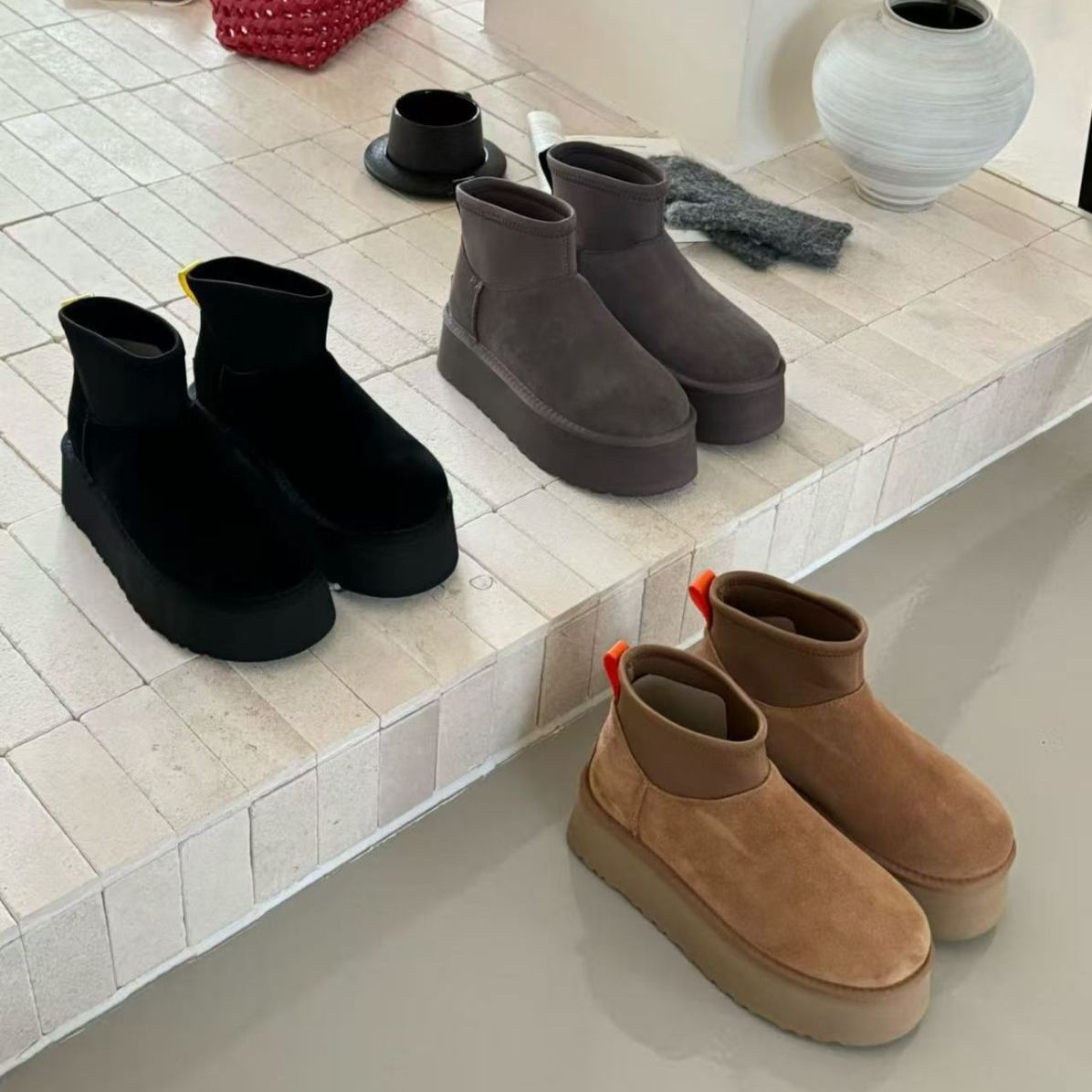 UGG CLASSIC MINI DIPPER 厚底スリッポン ショートブーツ