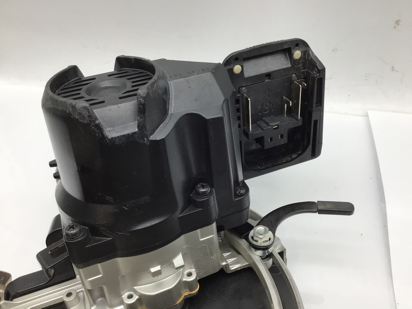  品 Makita|マキタ 18 V 165 mm充電式マルノコ 本体のみ 黒|Black エコツー M 02 マルノコ 切断工具 切断機